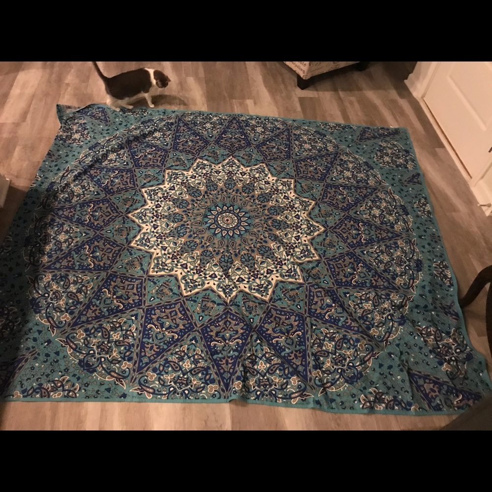 Wall Tapestry - Picture 3 of 3